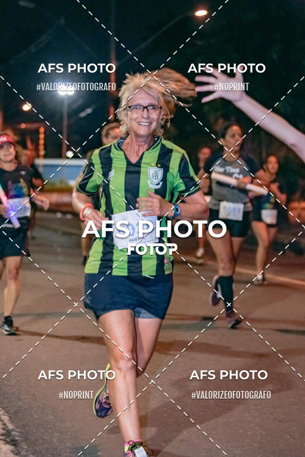Compre suas fotos do eventoNeon Night Run 2019 - Belo Horizonte no Fotop