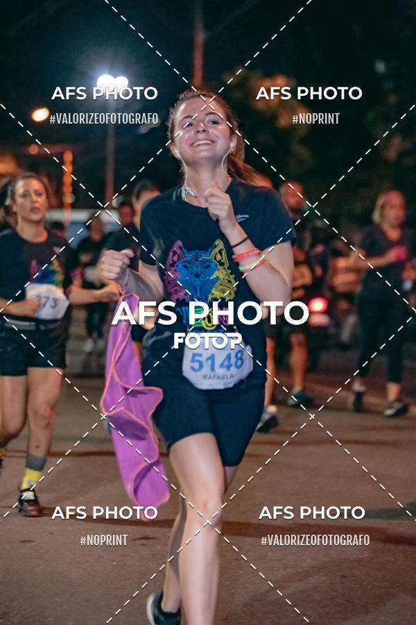 Compre suas fotos do eventoNeon Night Run 2019 - Belo Horizonte no Fotop