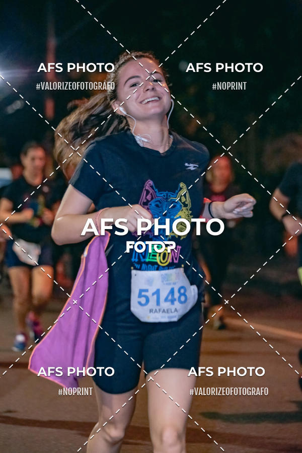 Compre suas fotos do eventoNeon Night Run 2019 - Belo Horizonte no Fotop