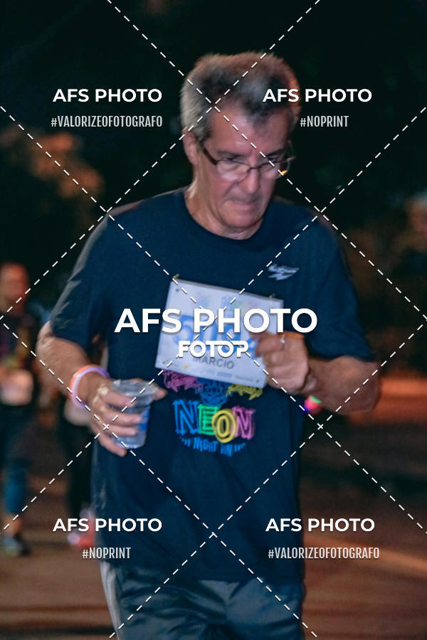 Compre suas fotos do eventoNeon Night Run 2019 - Belo Horizonte no Fotop