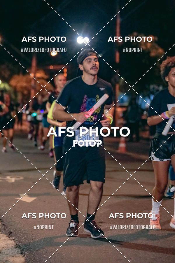 Compre suas fotos do eventoNeon Night Run 2019 - Belo Horizonte no Fotop