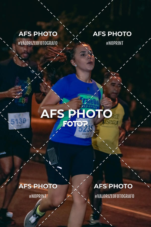 Buy your photos of the eventNeon Night Run 2019 - Belo Horizonte on Fotop