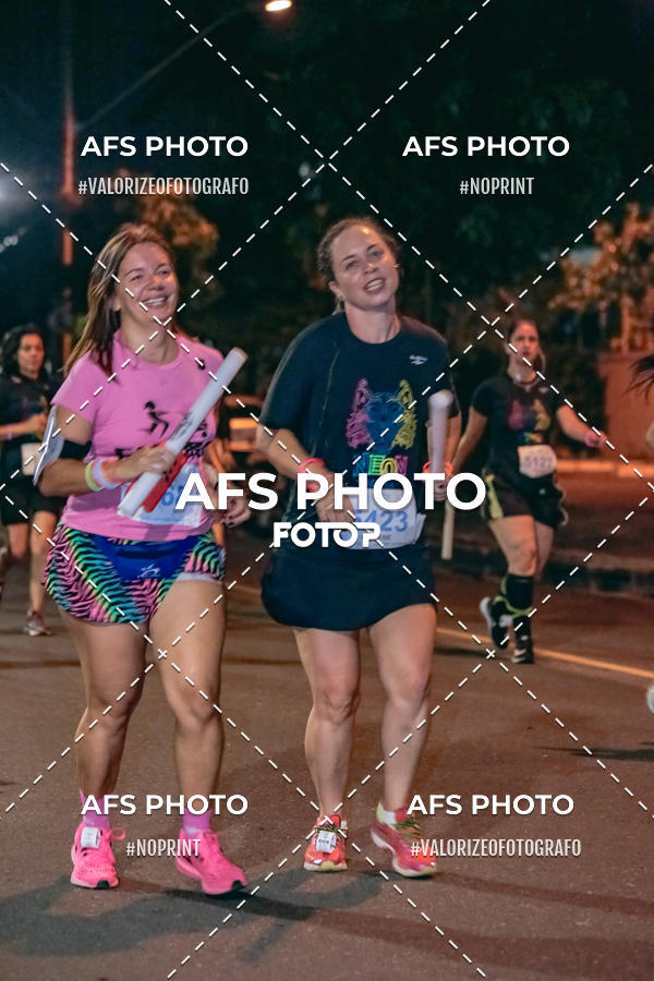 Buy your photos of the eventNeon Night Run 2019 - Belo Horizonte on Fotop