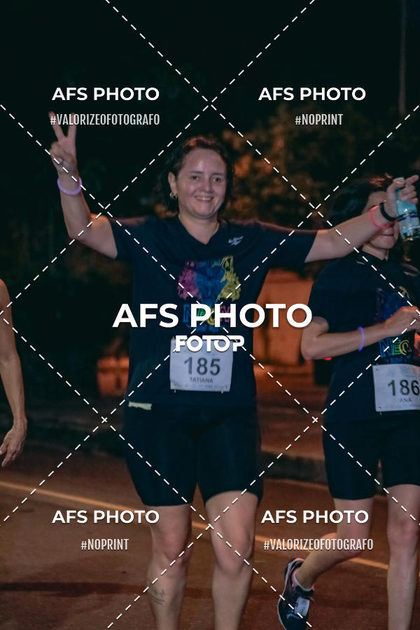 Buy your photos of the eventNeon Night Run 2019 - Belo Horizonte on Fotop