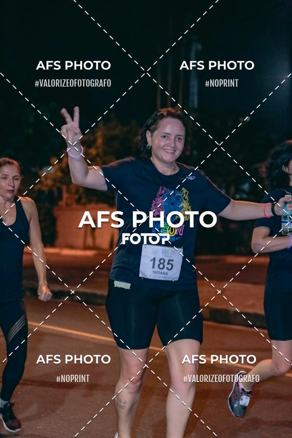 Buy your photos of the eventNeon Night Run 2019 - Belo Horizonte on Fotop