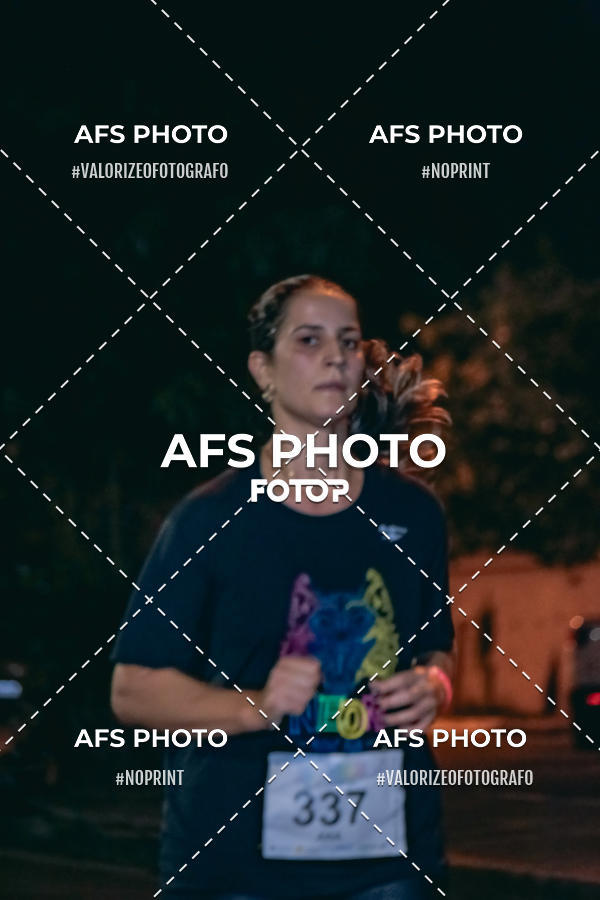 Buy your photos of the eventNeon Night Run 2019 - Belo Horizonte on Fotop