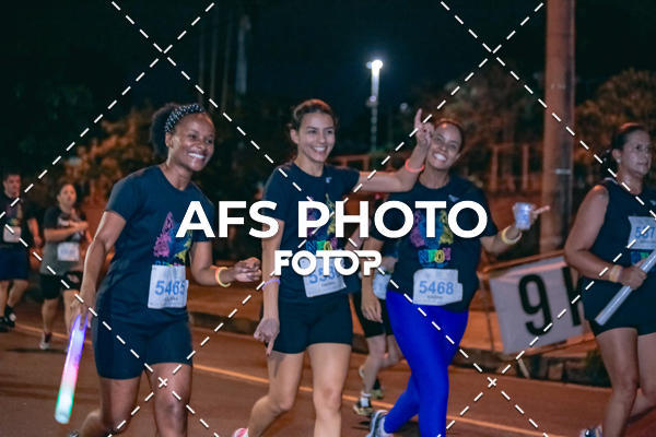 Buy your photos of the eventNeon Night Run 2019 - Belo Horizonte on Fotop