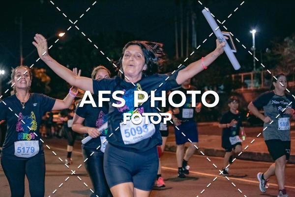 Buy your photos of the eventNeon Night Run 2019 - Belo Horizonte on Fotop