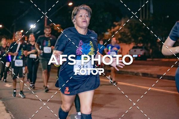 Buy your photos of the eventNeon Night Run 2019 - Belo Horizonte on Fotop