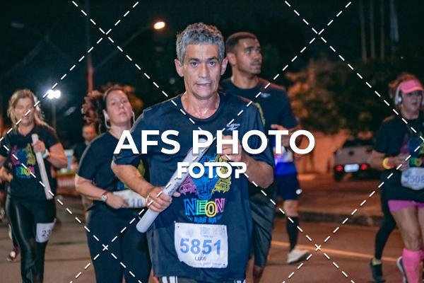 Buy your photos of the eventNeon Night Run 2019 - Belo Horizonte on Fotop