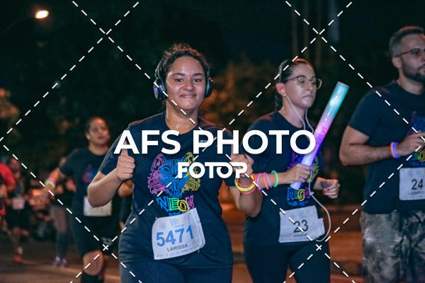 Buy your photos of the eventNeon Night Run 2019 - Belo Horizonte on Fotop