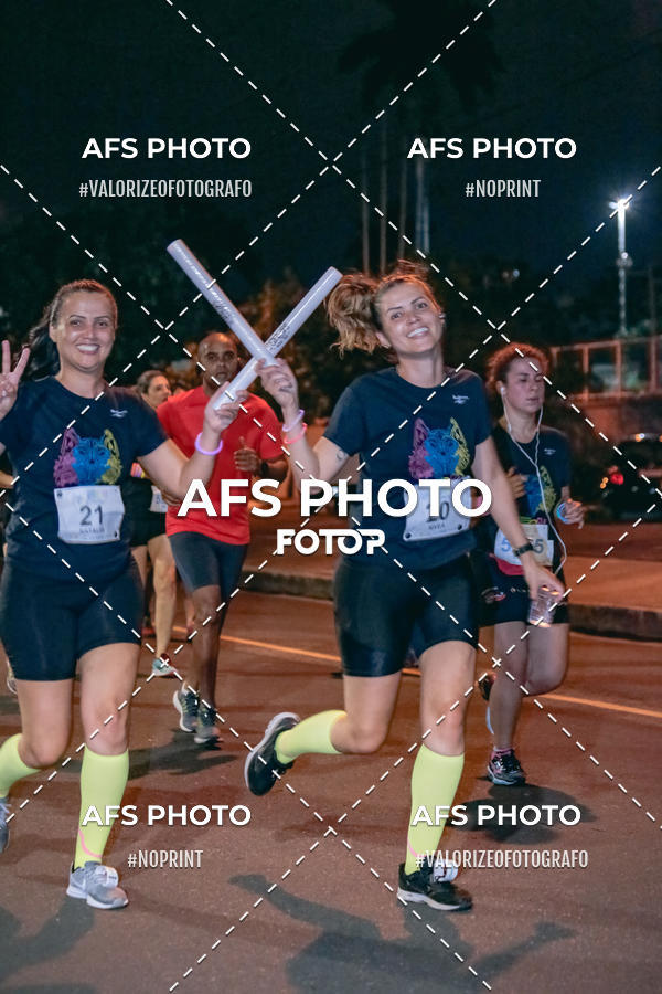 Buy your photos of the eventNeon Night Run 2019 - Belo Horizonte on Fotop