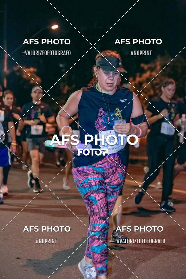 Buy your photos of the eventNeon Night Run 2019 - Belo Horizonte on Fotop