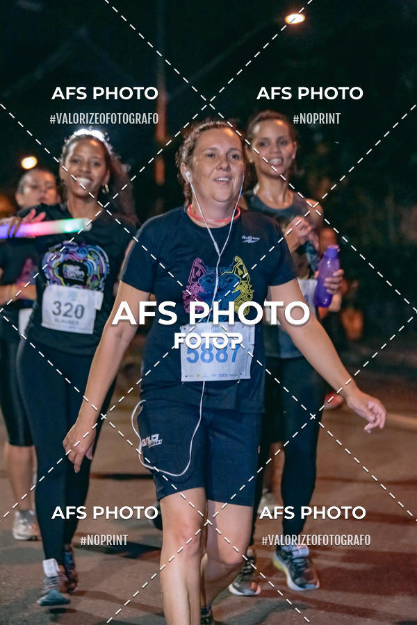 Acquista le foto dell'eventoNeon Night Run 2019 - Belo Horizonte in Fotop