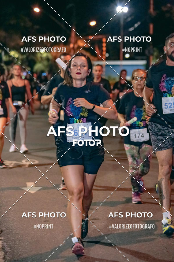 Acquista le foto dell'eventoNeon Night Run 2019 - Belo Horizonte in Fotop