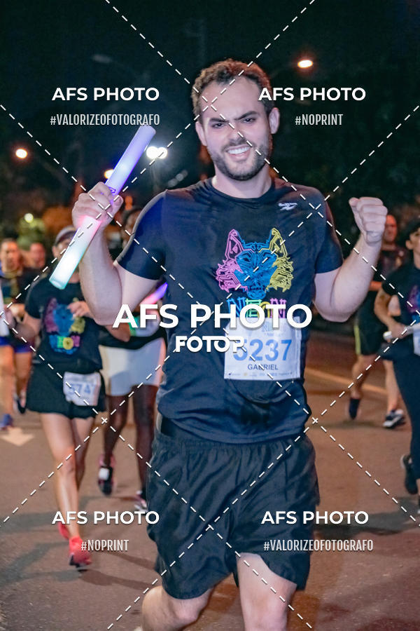 Acquista le foto dell'eventoNeon Night Run 2019 - Belo Horizonte in Fotop