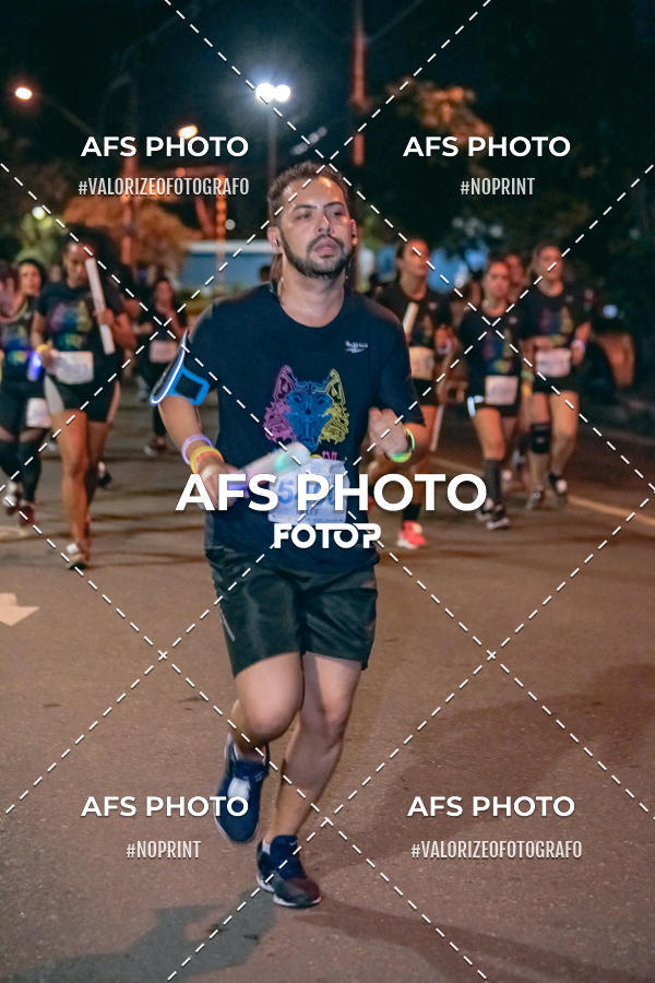Acquista le foto dell'eventoNeon Night Run 2019 - Belo Horizonte in Fotop