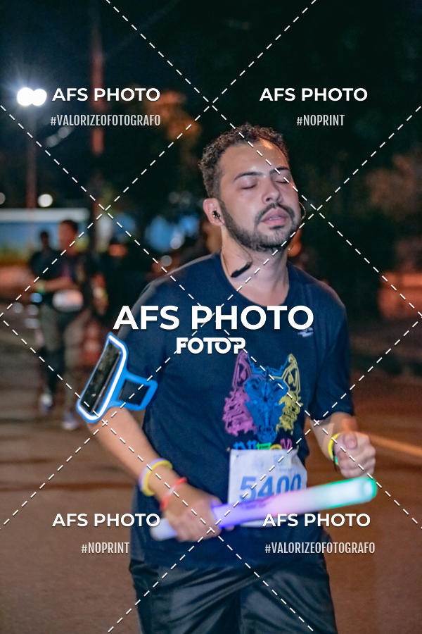 Compre as suas fotos do eventoNeon Night Run 2019 - Belo Horizonte no Fotop