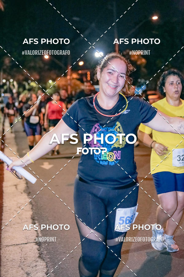 Compre as suas fotos do eventoNeon Night Run 2019 - Belo Horizonte no Fotop