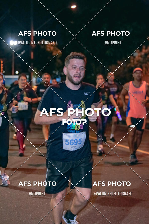 Compre as suas fotos do eventoNeon Night Run 2019 - Belo Horizonte no Fotop