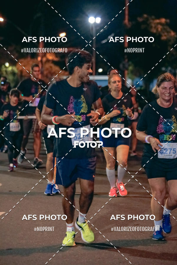 Compre as suas fotos do eventoNeon Night Run 2019 - Belo Horizonte no Fotop