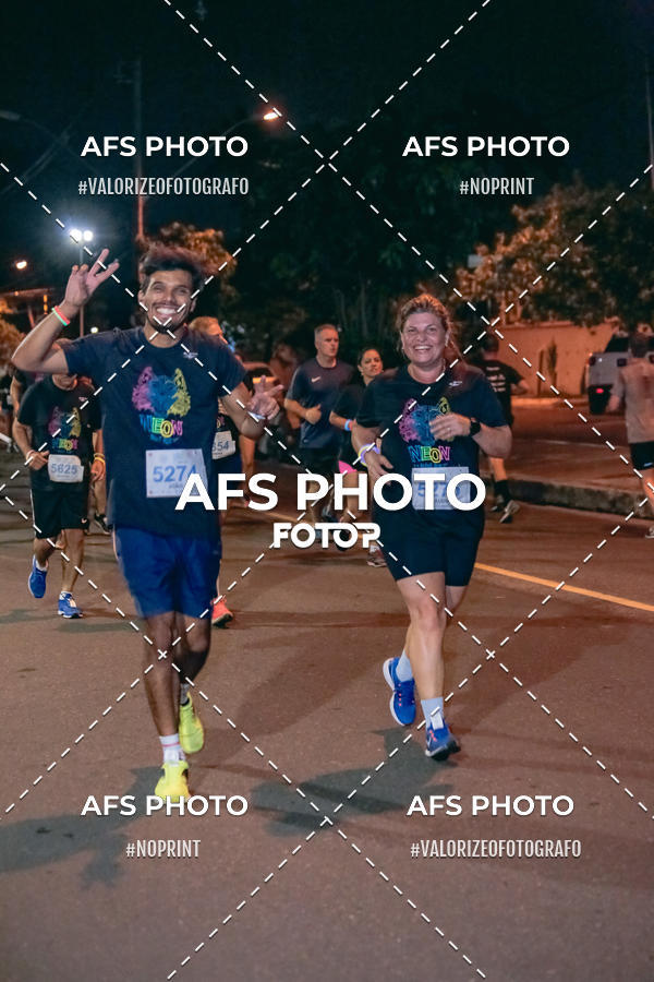 Compre as suas fotos do eventoNeon Night Run 2019 - Belo Horizonte no Fotop
