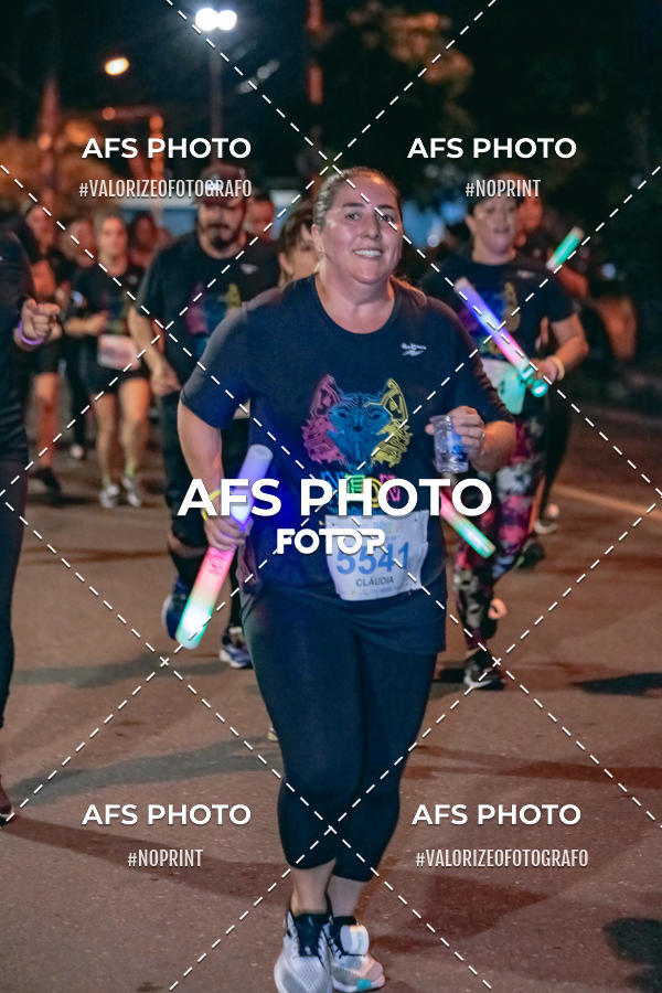Compre as suas fotos do eventoNeon Night Run 2019 - Belo Horizonte no Fotop