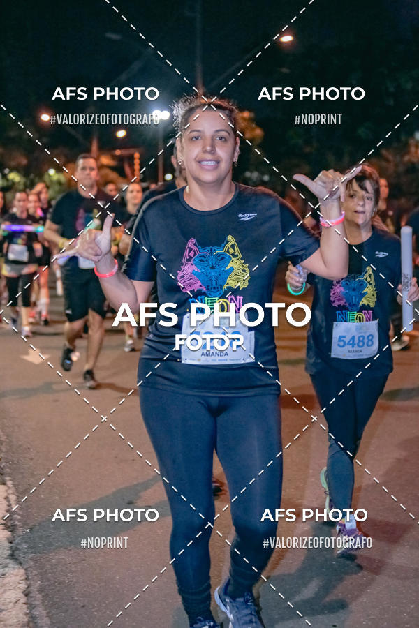 Compre as suas fotos do eventoNeon Night Run 2019 - Belo Horizonte no Fotop