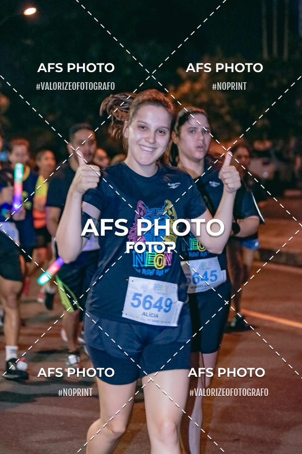 Compre as suas fotos do eventoNeon Night Run 2019 - Belo Horizonte no Fotop