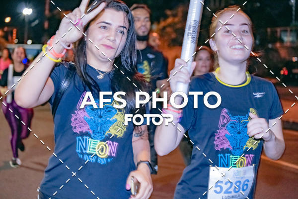 Compre as suas fotos do eventoNeon Night Run 2019 - Belo Horizonte no Fotop