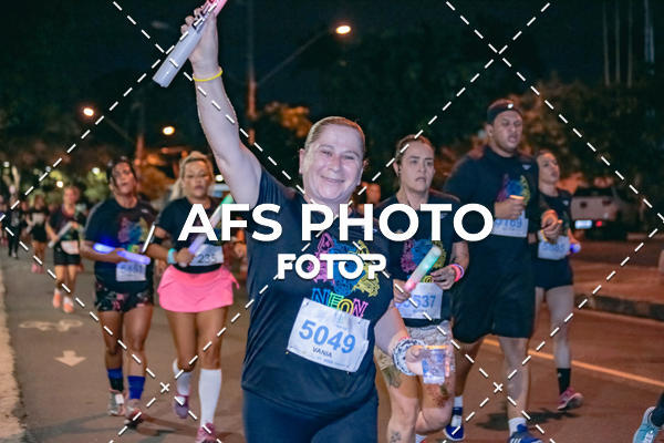 Acquista le foto dell'eventoNeon Night Run 2019 - Belo Horizonte in Fotop