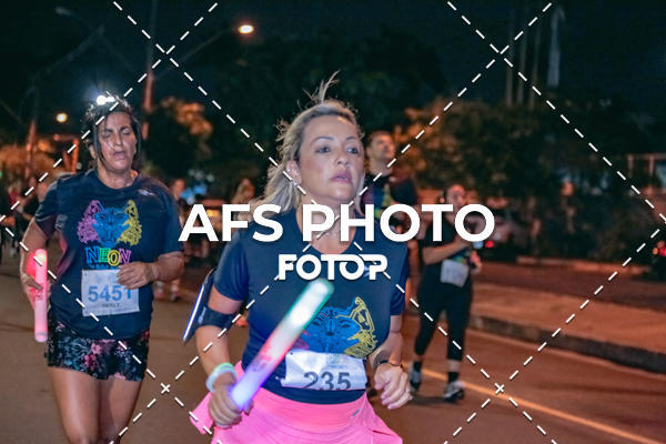 Acquista le foto dell'eventoNeon Night Run 2019 - Belo Horizonte in Fotop