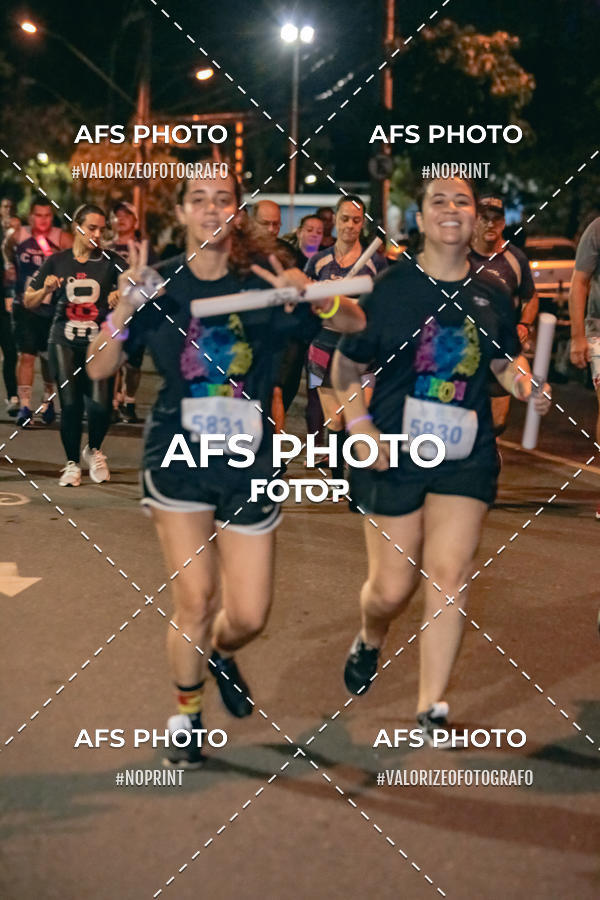 Acquista le foto dell'eventoNeon Night Run 2019 - Belo Horizonte in Fotop