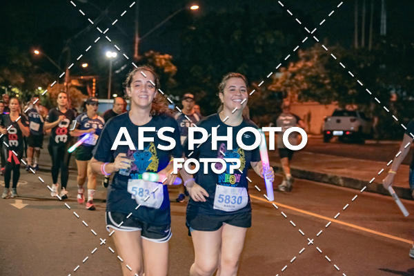 Acquista le foto dell'eventoNeon Night Run 2019 - Belo Horizonte in Fotop