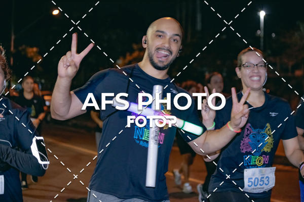 Acquista le foto dell'eventoNeon Night Run 2019 - Belo Horizonte in Fotop