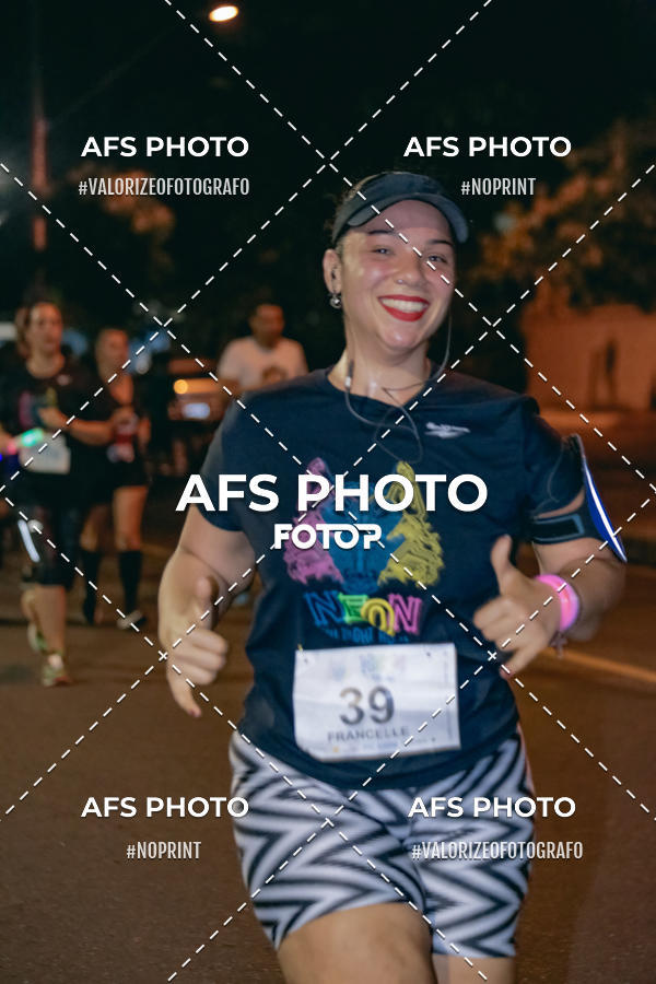 Compre suas fotos do eventoNeon Night Run 2019 - Belo Horizonte no Fotop