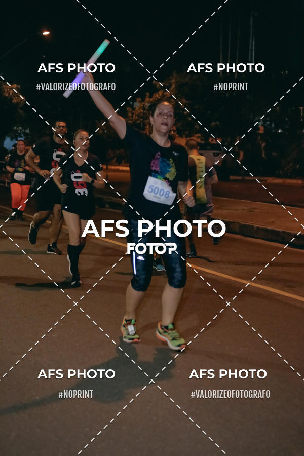 Compre suas fotos do eventoNeon Night Run 2019 - Belo Horizonte no Fotop