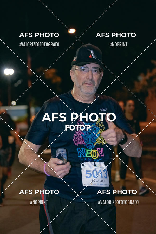 Compre suas fotos do eventoNeon Night Run 2019 - Belo Horizonte no Fotop