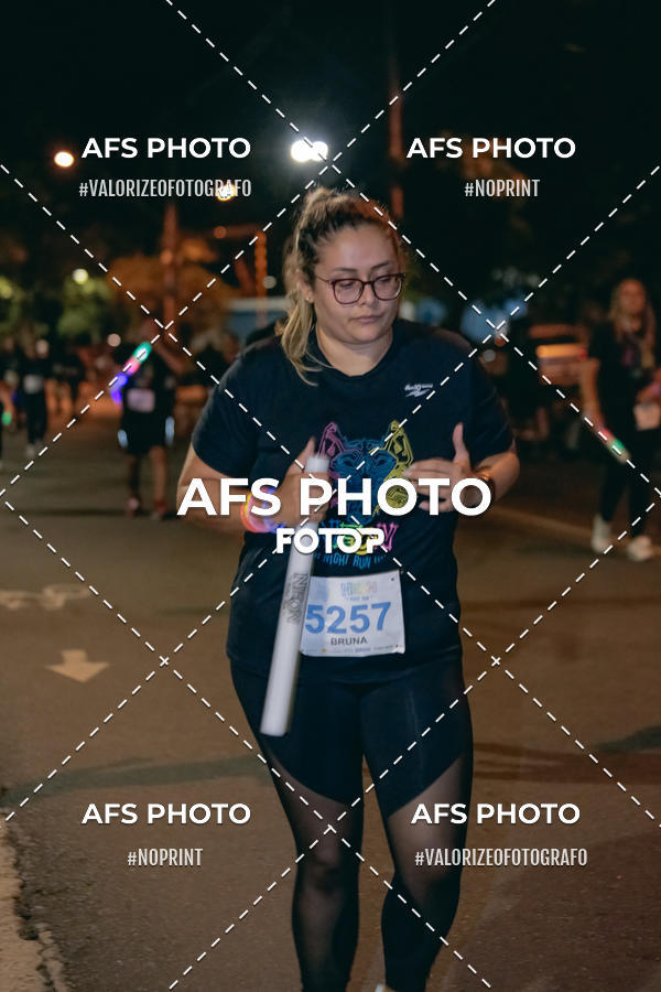 Compre suas fotos do eventoNeon Night Run 2019 - Belo Horizonte no Fotop
