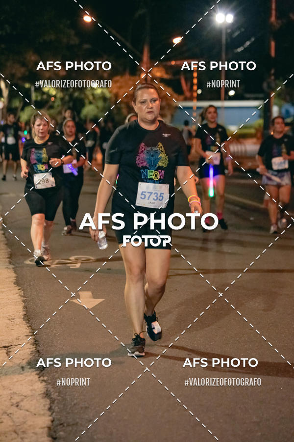 Compre suas fotos do eventoNeon Night Run 2019 - Belo Horizonte no Fotop