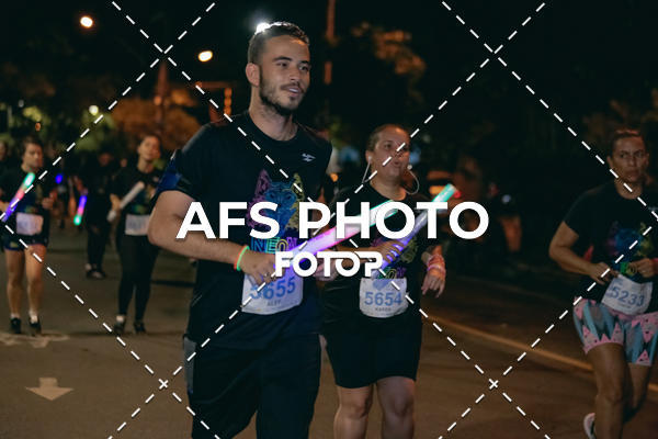 Compre suas fotos do eventoNeon Night Run 2019 - Belo Horizonte no Fotop