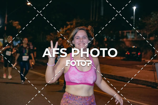 Compre suas fotos do eventoNeon Night Run 2019 - Belo Horizonte no Fotop