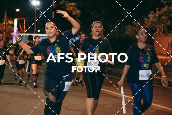 Compre suas fotos do eventoNeon Night Run 2019 - Belo Horizonte no Fotop