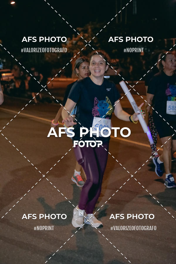 Achetez vos photos de l'vnementNeon Night Run 2019 - Belo Horizonte sur Fotop