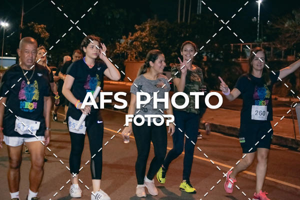 Achetez vos photos de l'vnementNeon Night Run 2019 - Belo Horizonte sur Fotop