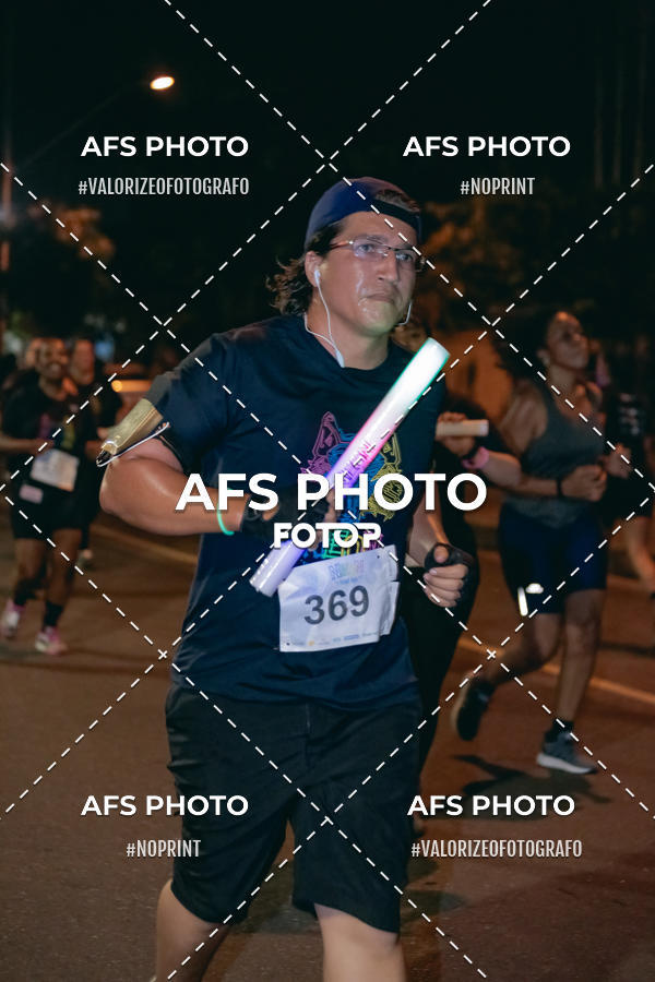 Achetez vos photos de l'vnementNeon Night Run 2019 - Belo Horizonte sur Fotop