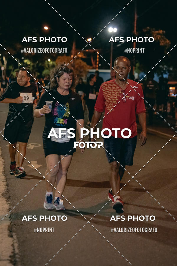 Achetez vos photos de l'vnementNeon Night Run 2019 - Belo Horizonte sur Fotop