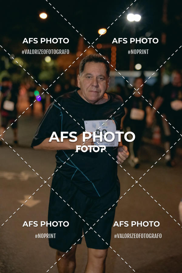 Achetez vos photos de l'vnementNeon Night Run 2019 - Belo Horizonte sur Fotop