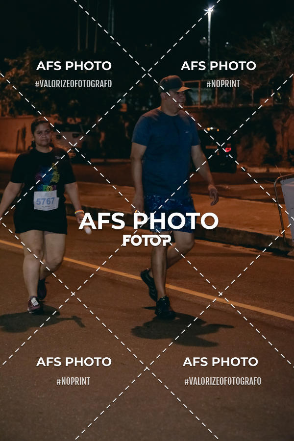 Achetez vos photos de l'vnementNeon Night Run 2019 - Belo Horizonte sur Fotop