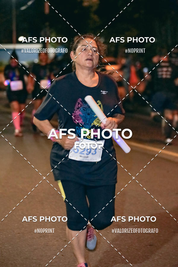 Achetez vos photos de l'vnementNeon Night Run 2019 - Belo Horizonte sur Fotop